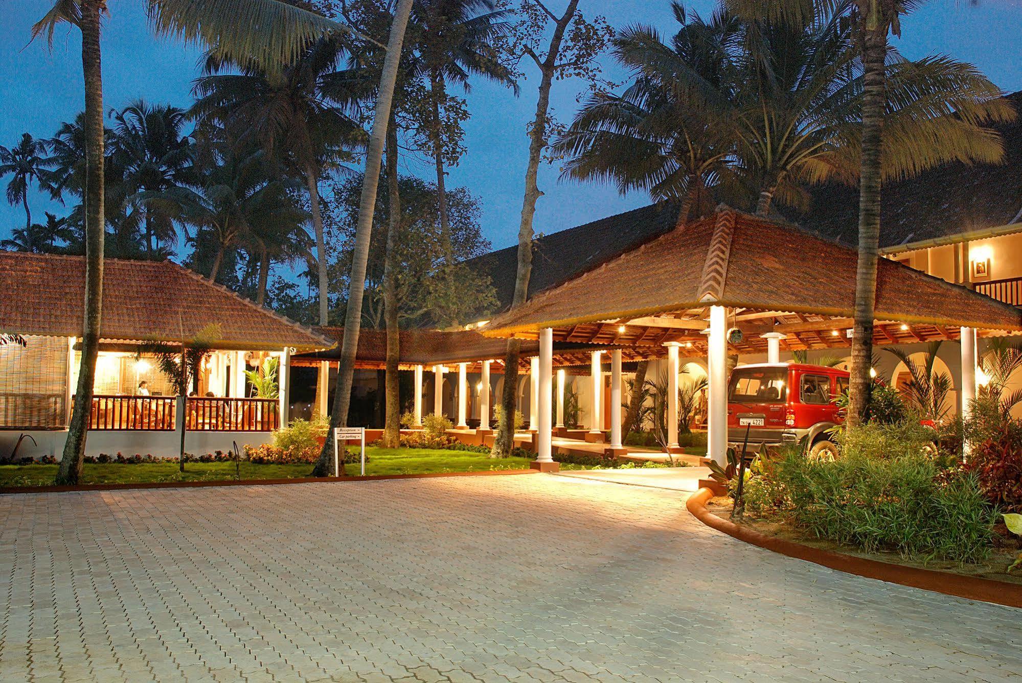 Lemon Tree Vembanad Lake Resort, Kerala Alappuzha Kültér fotó